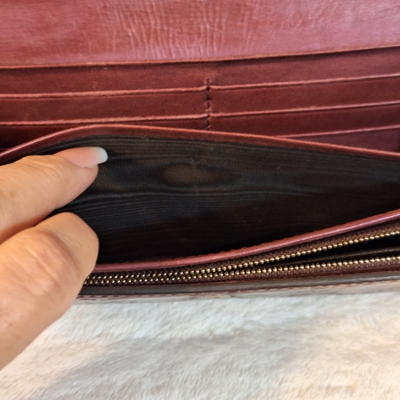 Gucci Guccissma $1100 Heart Long Wallet - Picture 9 of 17